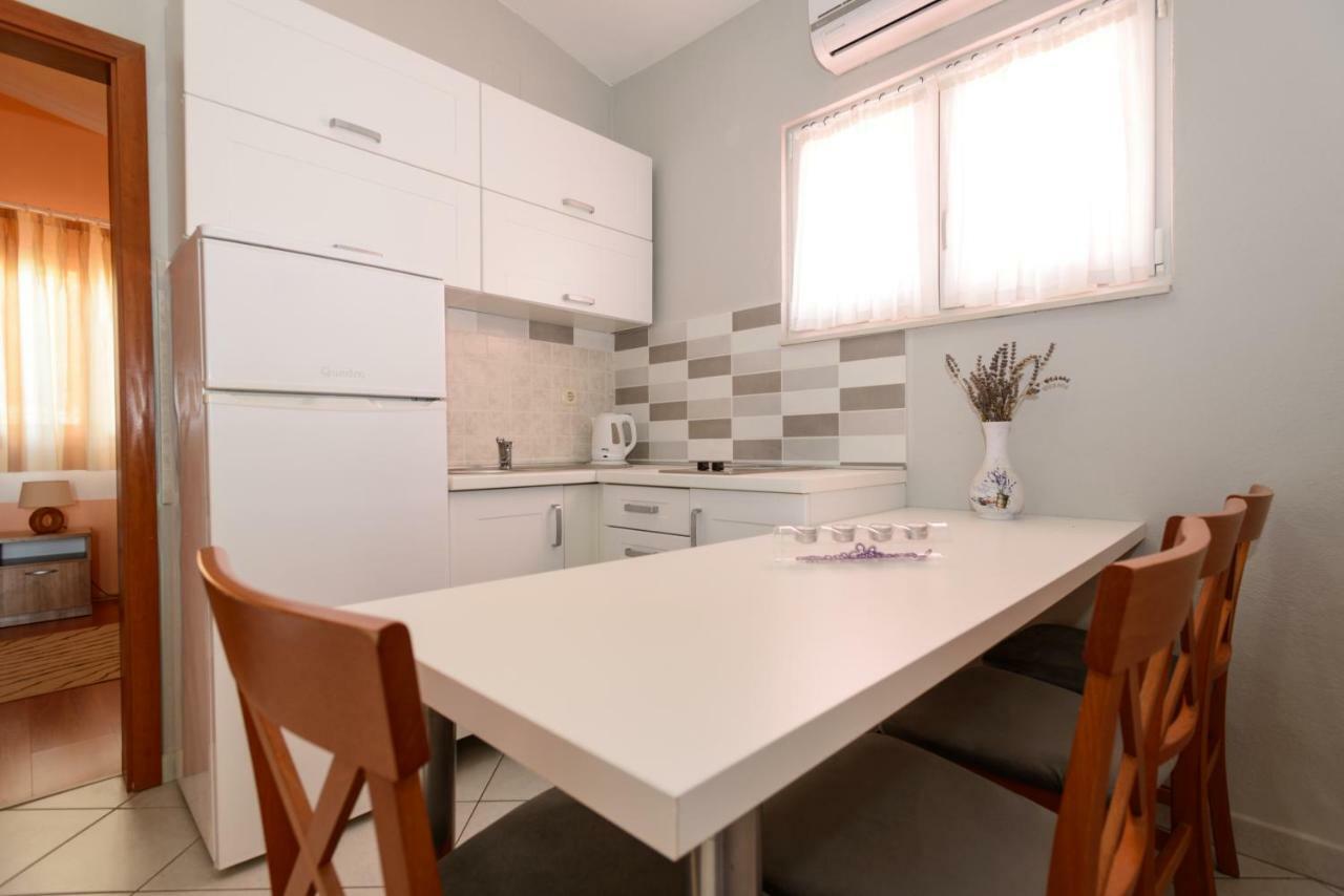 Apartments Maris Starigrad Paklenica Eksteriør bilde